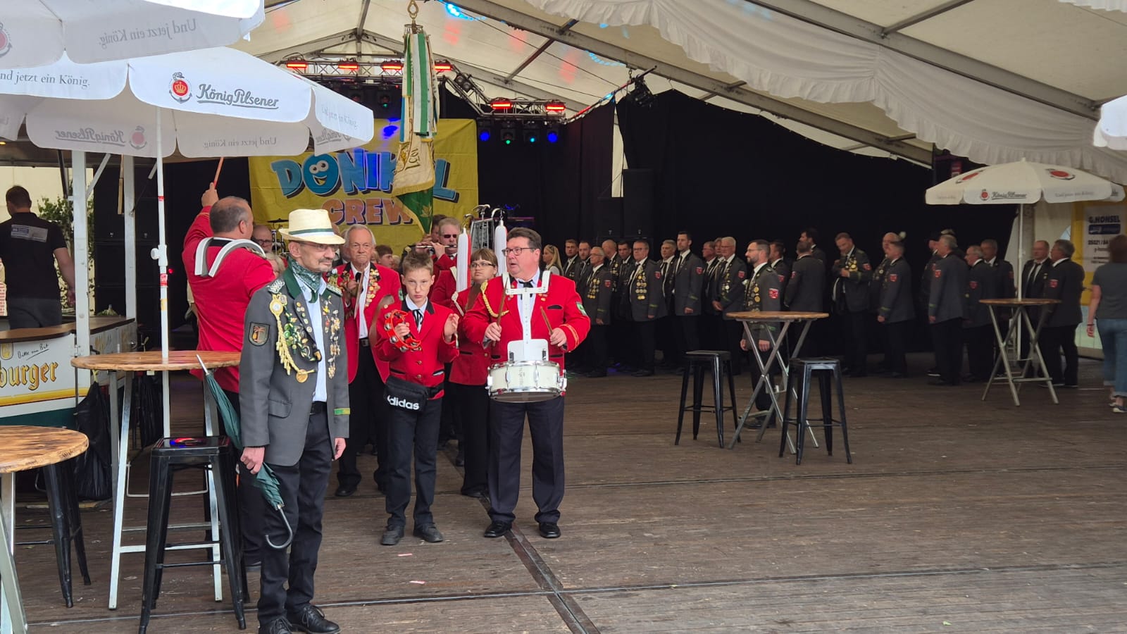 305a94b6-c8f6-489c-92a6-2c94fe41540a